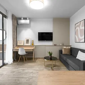 Big Apple #2, Nilie Hospitality Mgmt Салоники